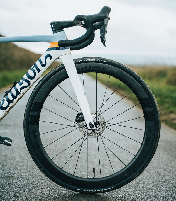 The advantages of tubeless tyres.  A one minute guide.